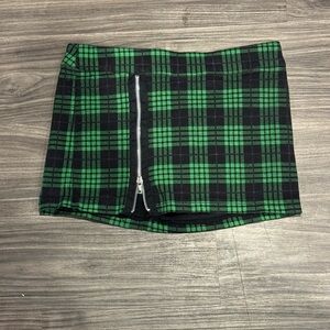Tripp NYC Green & Black Plaid Mini Skirt | Size S